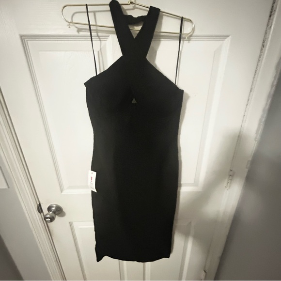 NWT BARDOT RIVIERA LACE HALTER COCKTAIL AND PARTY DRESS NWT BARDOT - Picture 3 of 10